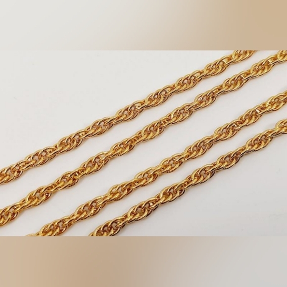 Trifari VTG Brown With Gold Tone Scrolls Spinner 3.5" Pendant Chain Necklace - Picture 13 of 13